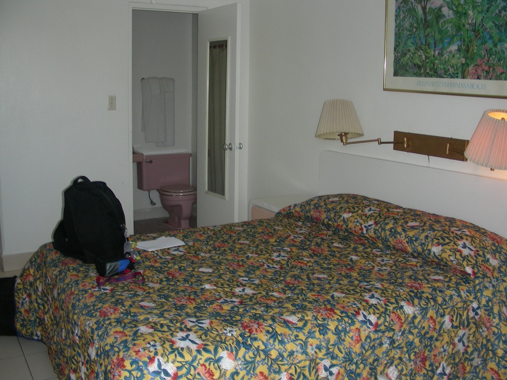 002-hotel room